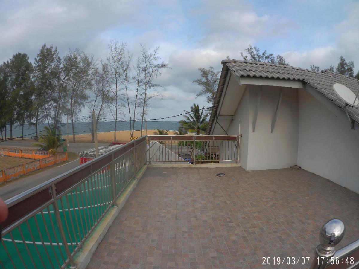 Holiday Homestay Дунгун Экстерьер фото
