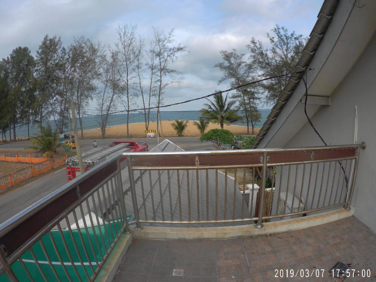 Holiday Homestay Дунгун Экстерьер фото