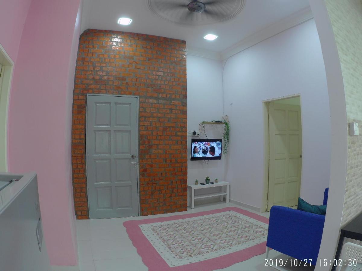 Holiday Homestay Дунгун Экстерьер фото