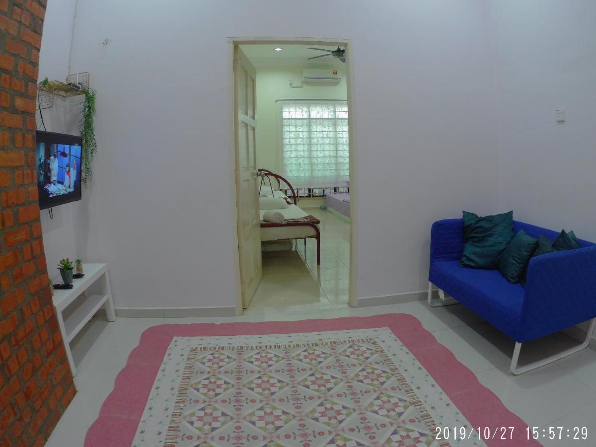 Holiday Homestay Дунгун Экстерьер фото