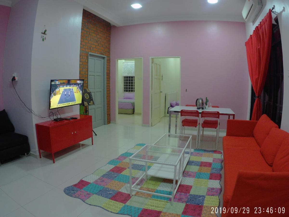 Holiday Homestay Дунгун Экстерьер фото